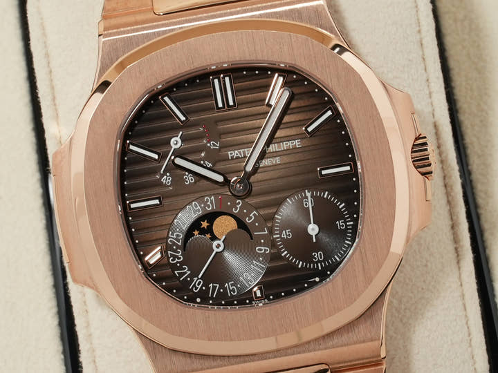 パテックフィリップ ノーチラス Ref.5712/1R-001 ローズゴールド ブラウン ソレイユ文字盤