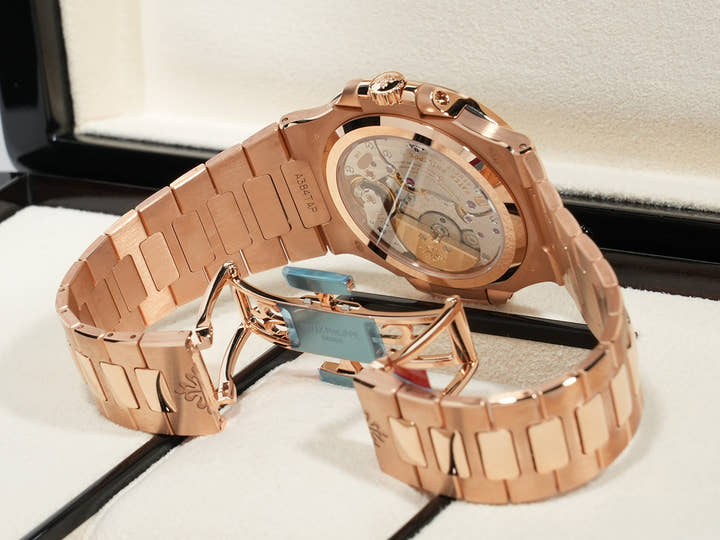 パテックフィリップ ノーチラス Ref.5712/1R-001 ローズゴールド ブラウン ソレイユ文字盤