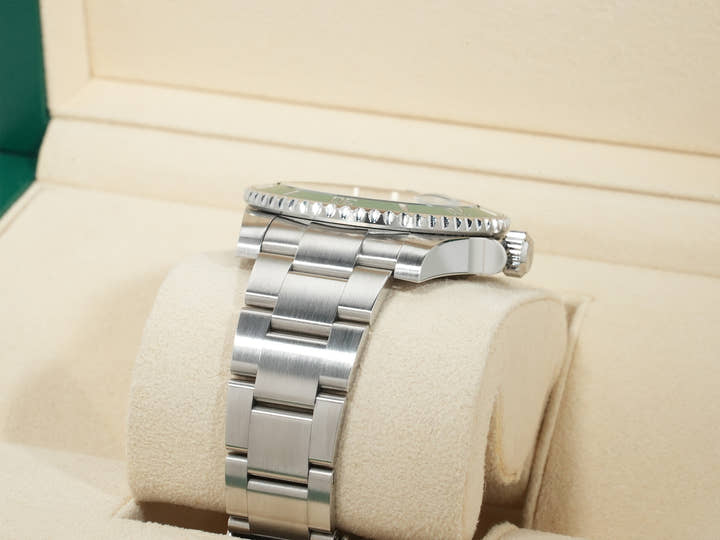 ロレックス サブマリーナー デイト Ref.116610LV ステンレススチール グリーン文字盤