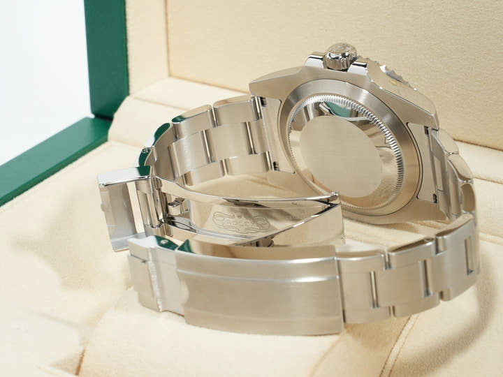 ロレックス サブマリーナー デイト Ref.116610LV ステンレススチール グリーン文字盤