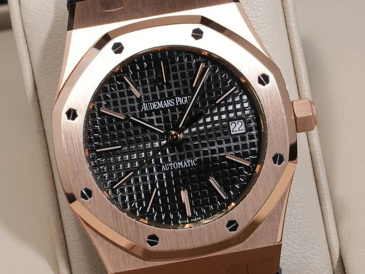 オーデマピゲ ロイヤルオーク Ref.15300OR.OO.D002CR.01 ピンクゴールド ブラック文字盤