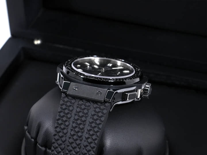 ウブロ ビッグバン マスターマインドジャパン Ref.301.CM.1170.RX.1100.THD10 BLACK CE ブラック文字盤 美中古 6u4pysxi