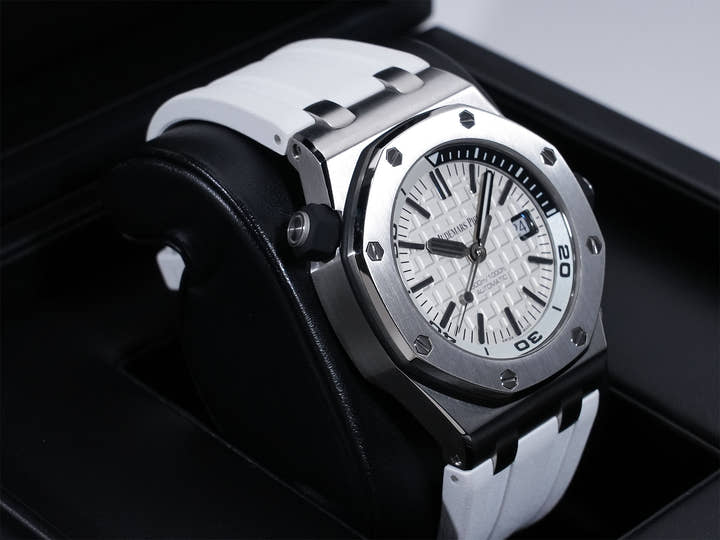 Audemars Piguet Royal Oak Offshore Diver Ref.15710ST.OO.A002CA.02 SS Silver (Mega Tapestry) Dial Excellent Condition c4uhx2ej