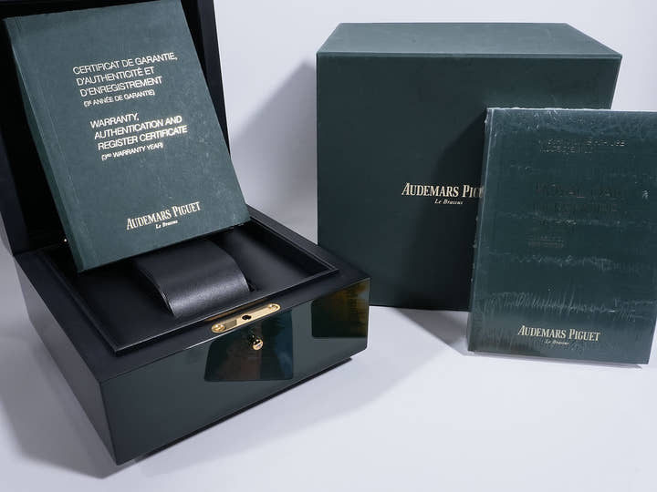 Audemars Piguet Royal Oak Offshore Diver Ref.15710ST.OO.A002CA.02 SS Silver (Mega Tapestry) Dial Excellent Condition c4uhx2ej