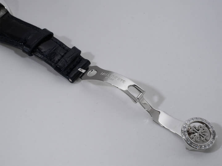 パテックフィリップ アニュアルカレンダー クロノグラフ Ref.5961P-001 プラチナ マット・ブルー・オパーリン文字盤