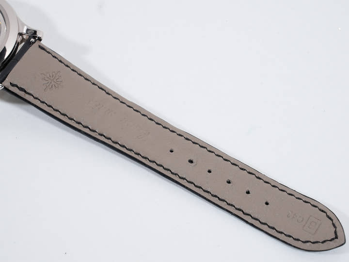 パテックフィリップ アニュアルカレンダー Ref.5205G-013 ホワイトゴールド ブルーブラックグラデーション文字盤