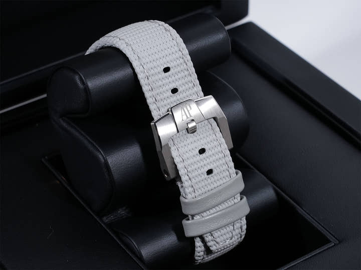 オーデマピゲ CODE 11.59 バイ オーデマ ピゲ Ref.15210CR.OO.A008KB.01 ホワイトゴールド/ピンクゴールド グレーラッカー文字盤