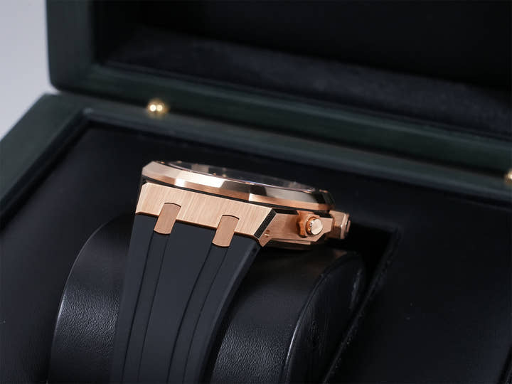 オーデマピゲ ロイヤルオーク クロノグラフ 50周年記念 Ref.26240OR.OO.D002CR.01 ピンクゴールド ブラック文字盤