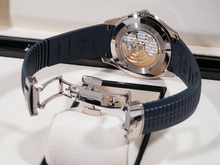 パテックフィリップ アクアノート Ref.5168G-001 ホワイトゴールド ミッドナイトブルー文字盤