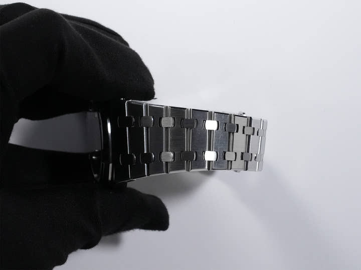 オーデマピゲ ロイヤルオーク Ref.15300ST.OO.1220ST.99 ステンレススチール/プラチナ ブラック文字盤