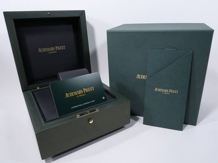 オーデマピゲ CODE 11.59 バイ オーデマ ピゲ クロノグラフ Ref.26393CR.OO.A008KB.01 ホワイトゴールド/ピンクゴールド シルバー文字盤 美中古 kjwe6wgn