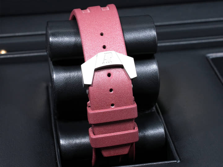 オーデマピゲ ロイヤルオーク コンセプト フライング トゥールビヨン GMT Ref.26589IO.OO.D500CA.01 チタン ボルドー文字盤