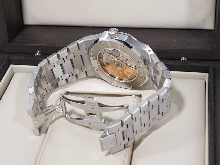 オーデマピゲ ロイヤルオーク Ref.15300ST.OO.1220ST.01 ステンレススチール シルバー文字盤