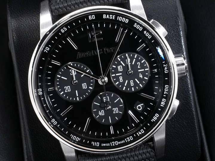 オーデマピゲ CODE 11.59 バイ オーデマ ピゲ クロノグラフ Ref.26393BC.OO.A002CR.01 ホワイトゴールド ブラックラッカー文字盤