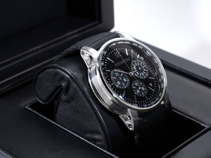 オーデマピゲ CODE 11.59 バイ オーデマ ピゲ クロノグラフ Ref.26393BC.OO.A002CR.01 ホワイトゴールド ブラックラッカー文字盤