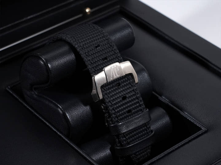 オーデマピゲ CODE 11.59 バイ オーデマ ピゲ クロノグラフ Ref.26393BC.OO.A002CR.01 ホワイトゴールド ブラックラッカー文字盤