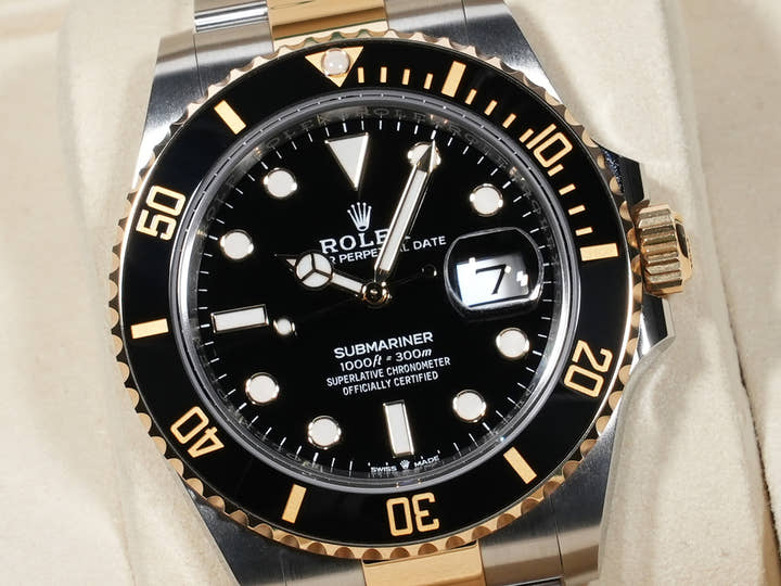 ロレックス サブマリーナー デイト Ref.126613LN ステンレススチール/イエローゴールド ブラック文字盤