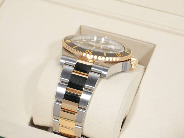 ロレックス サブマリーナー デイト Ref.126613LN ステンレススチール/イエローゴールド ブラック文字盤