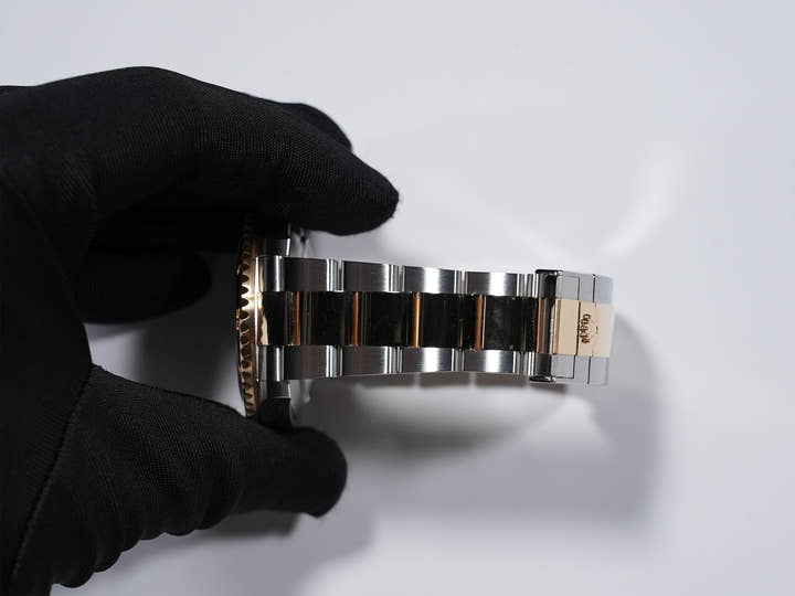 ロレックス サブマリーナー デイト Ref.126613LN ステンレススチール/イエローゴールド ブラック文字盤