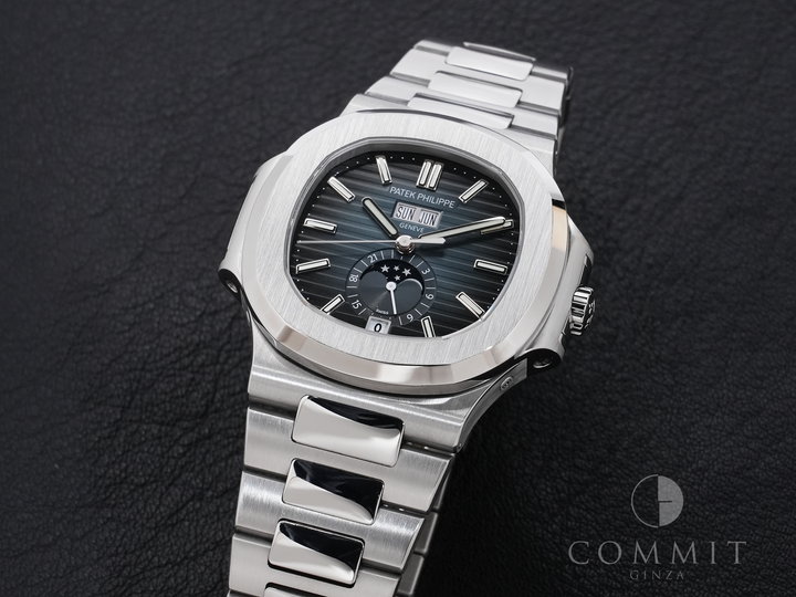 パテックフィリップ ノーチラス アニュアルカレンダー ムーンフェイズ Ref.5726/1A-014 ステンレススチール ブルー、ブラックグラデーション文字盤