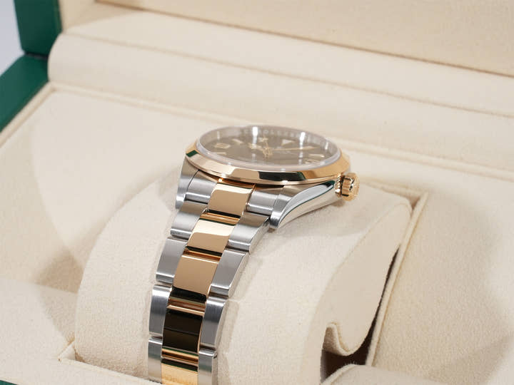 ロレックス エクスプローラー36 Ref.124273 ステンレススチール/イエローゴールド ブラック文字盤