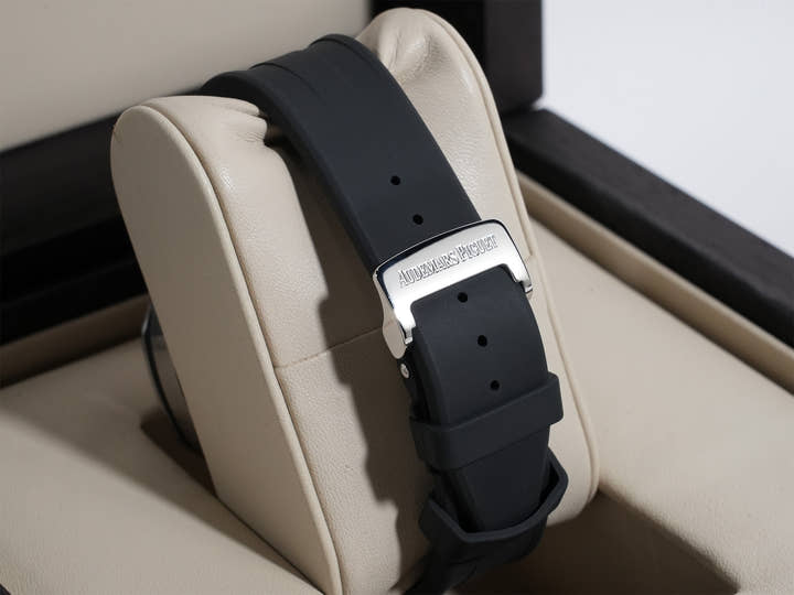 Audemars Piguet Royal Oak Offshore Chronograph Ref. 26170ST.OO.D101CR.02 Stainless Steel Silver x Black Dial