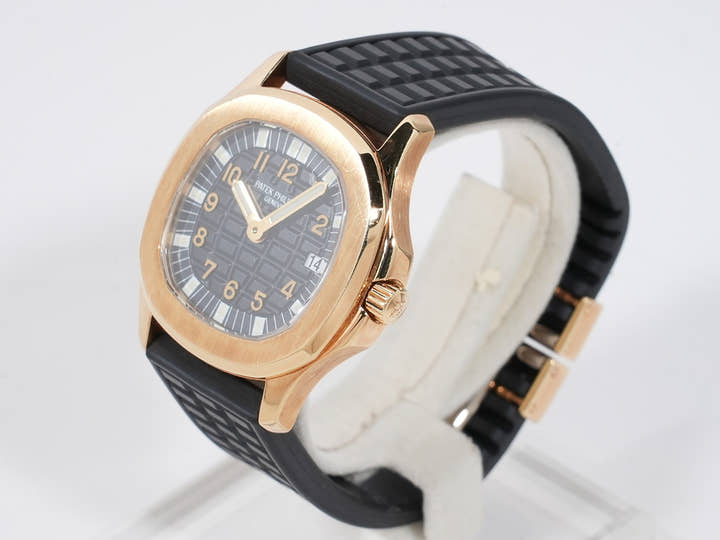 パテックフィリップ アクアノート Ref.4960J イエローゴールド ブラック文字盤