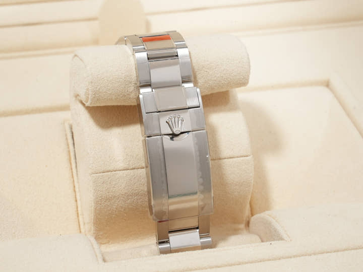 ロレックス デイトナ Ref.116506A プラチナ アイスブルー文字盤