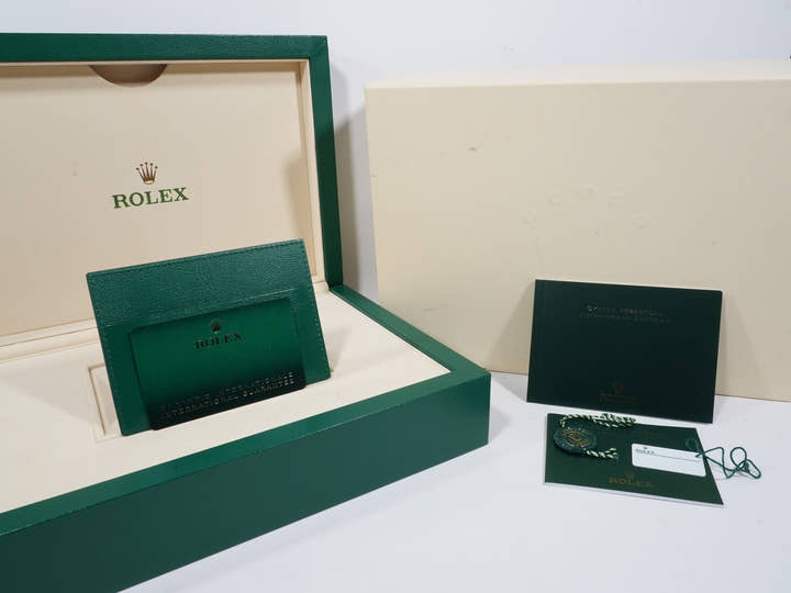 ロレックス デイトナ Ref.116506A プラチナ アイスブルー文字盤