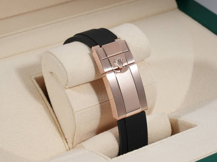 ロレックス デイトナ Ref.116515LN エバーローズゴールド ブラックxピンク文字盤