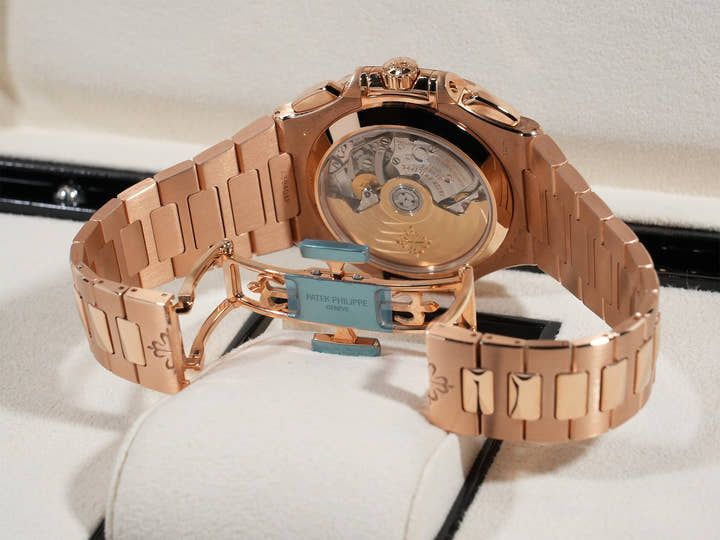 パテックフィリップ ノーチラス クロノグラフ TIFFANY&CO. Ref.5980/1R-001 ローズゴールド ブラックグラデーション文字盤