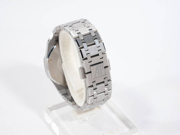 オーデマピゲ ロイヤルオーク クォーツ Ref.67651ST.ZZ.1261ST.01 ステンレススチール シルバー文字盤 美品 9dtygoxj