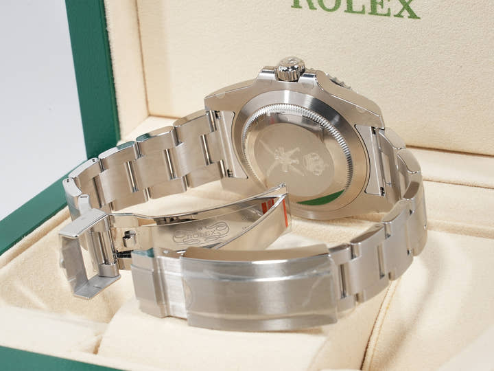 ロレックス サブマリーナー デイト オマーン Ref.116610LV ステンレススチール グリーン文字盤