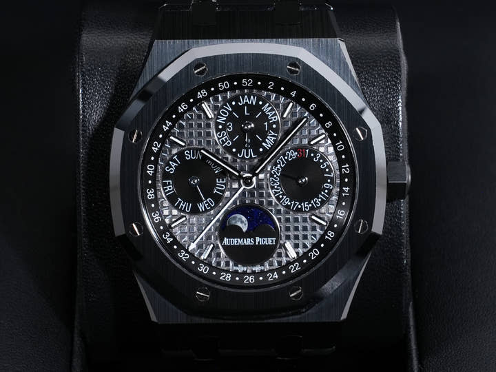オーデマピゲ ロイヤルオーク パーペチュアルカレンダー Ref.26579CE.OO.1225CE.01 セラミック スレートグレー文字盤