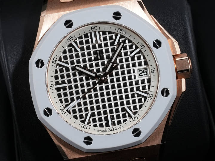 Audemars Piguet Royal Oak Offshore Ref. 77605OK.OO.A101CA.01 Pink Gold Ivory Dial