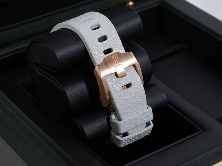 Audemars Piguet Royal Oak Offshore Ref. 77605OK.OO.A101CA.01 Pink Gold Ivory Dial