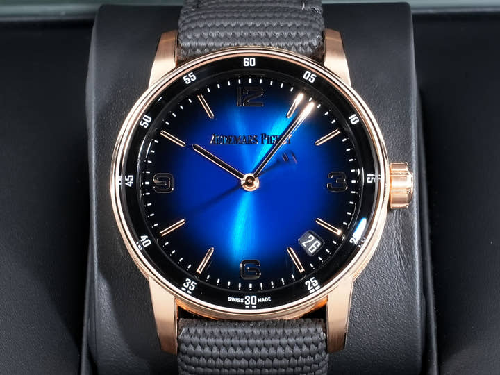 オーデマピゲ CODE 11.59 バイ オーデマ ピゲ Ref.15210OR.OO.A002KB.03 ピンクゴールド スモークブルーラッカー文字盤