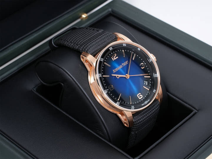 オーデマピゲ CODE 11.59 バイ オーデマ ピゲ Ref.15210OR.OO.A002KB.03 ピンクゴールド スモークブルーラッカー文字盤