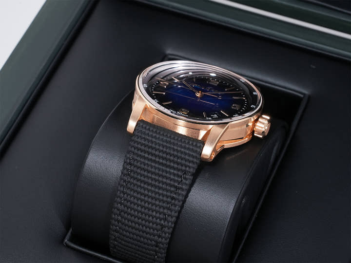 オーデマピゲ CODE 11.59 バイ オーデマ ピゲ Ref.15210OR.OO.A002KB.03 ピンクゴールド スモークブルーラッカー文字盤