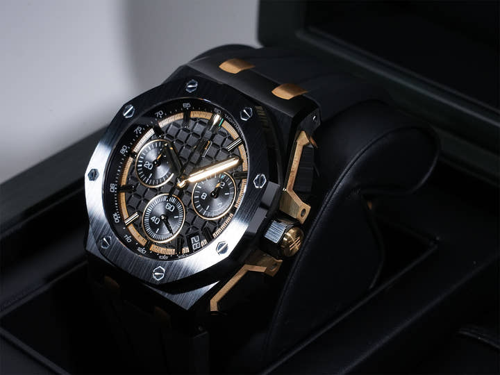 Audemars Piguet Royal Oak Offshore Chronograph Ref. 26420CE.OO.A127CR.01 Ceramic/Yellow Gold Black Dial