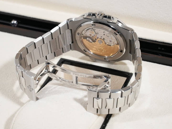 パテックフィリップ ノーチラス Ref.5711/1A-010 ステンレススチール ブルー文字盤