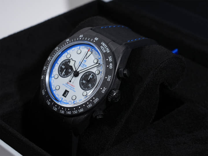 チューダー ブラックベイ クロノグラフ カーボン 25 Ref.79377KN black carbon fibre ホワイト文字盤 未使用 m7yj9qbk