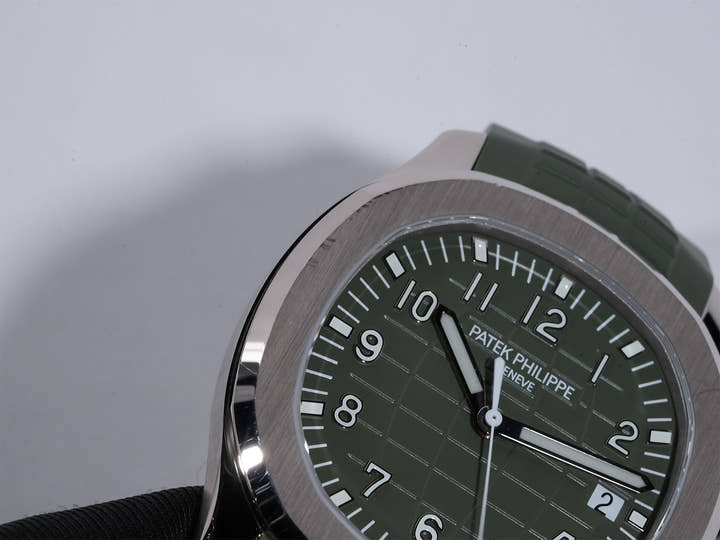 パテックフィリップ アクアノート Ref.5168G-010 ホワイトゴールド カーキグリーン文字盤 中古 cvy53ggq