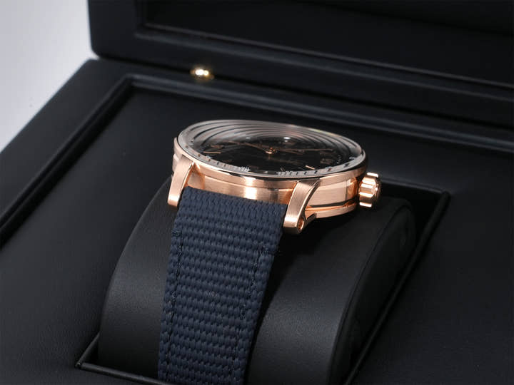 オーデマピゲ CODE 11.59 バイ オーデマ ピゲ Ref.15210OR.OO.A616CR.01 ピンクゴールド パープル文字盤