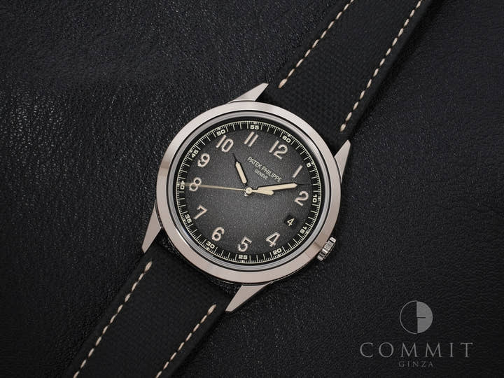 パテックフィリップ カラトラバ Ref.5226G-001 ホワイトゴールド ブラックグラデーションのテクスチャード ラック アントラサイト文字盤