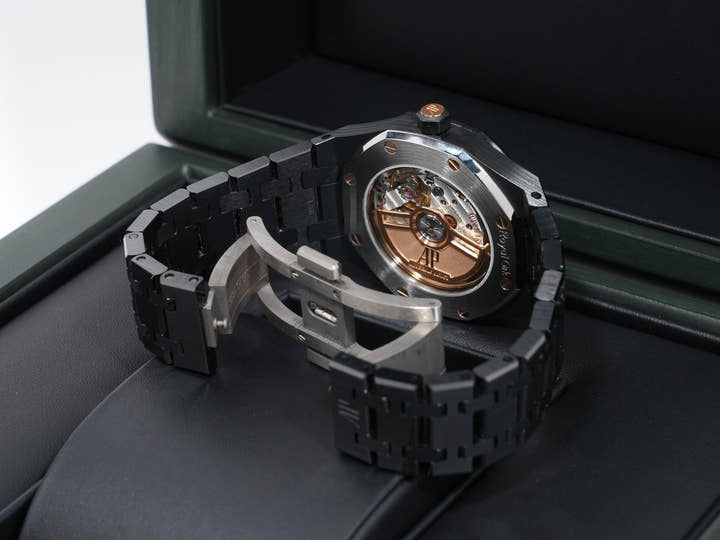 オーデマピゲ ロイヤルオーク Ref.77350CE.OO.1266CE.03.A ブラックセラミック ブラック文字盤