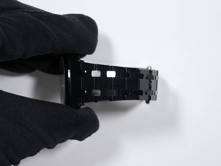 オーデマピゲ ロイヤルオーク Ref.77350CE.OO.1266CE.03.A ブラックセラミック ブラック文字盤