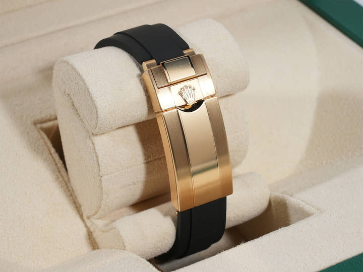 ロレックス デイトナ Ref.126518LN イエローゴールド ターコイズブルー文字盤