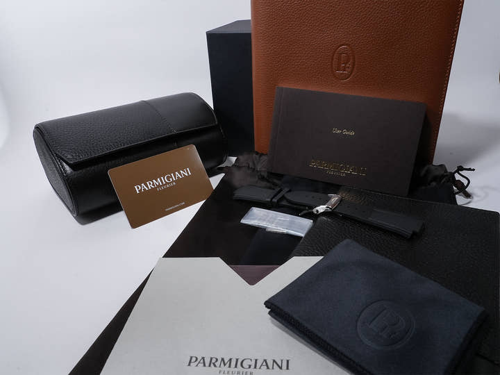 パルミジャーニフルリエ トンダ GT クロノグラフ Ref.PFC906-0000140-B00182 ステンレススチール シルバー×ブラック文字盤 中古 6gobvrto