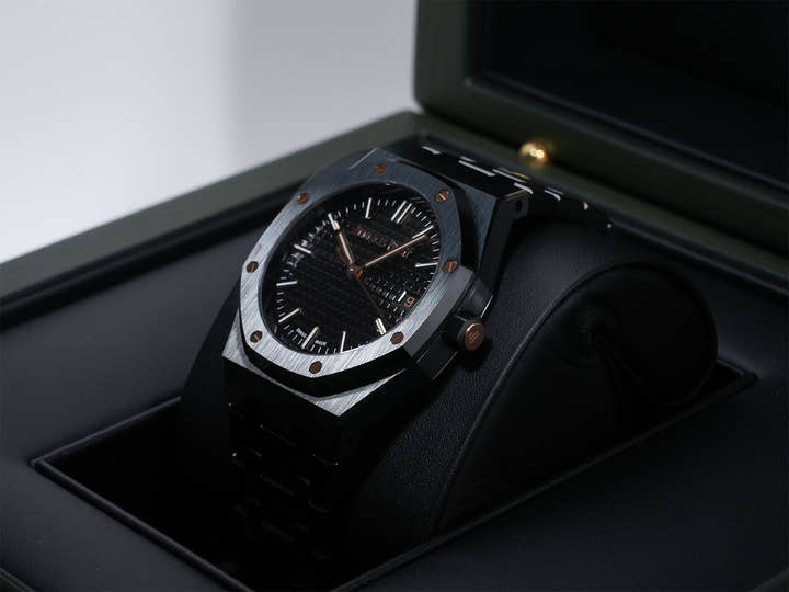 オーデマピゲ ロイヤルオーク Ref.77350CE.OO.1266CE.03.A ブラックセラミック ブラック文字盤